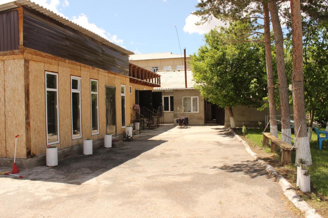 Guest House Jamal Naryn 外观 照片